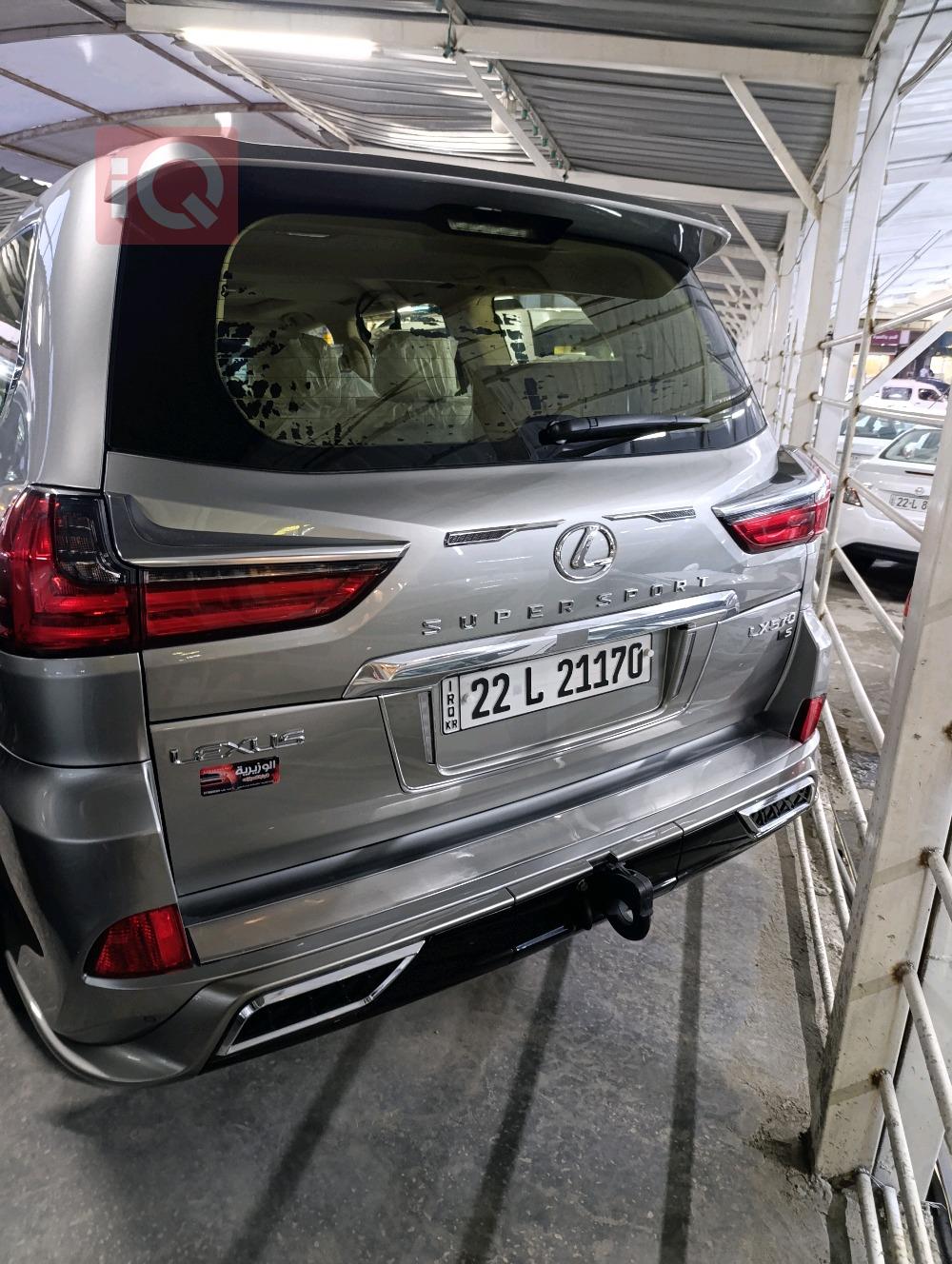 Lexus LX